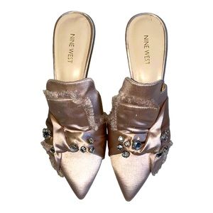 Nine West champagne high heeled mules size 9